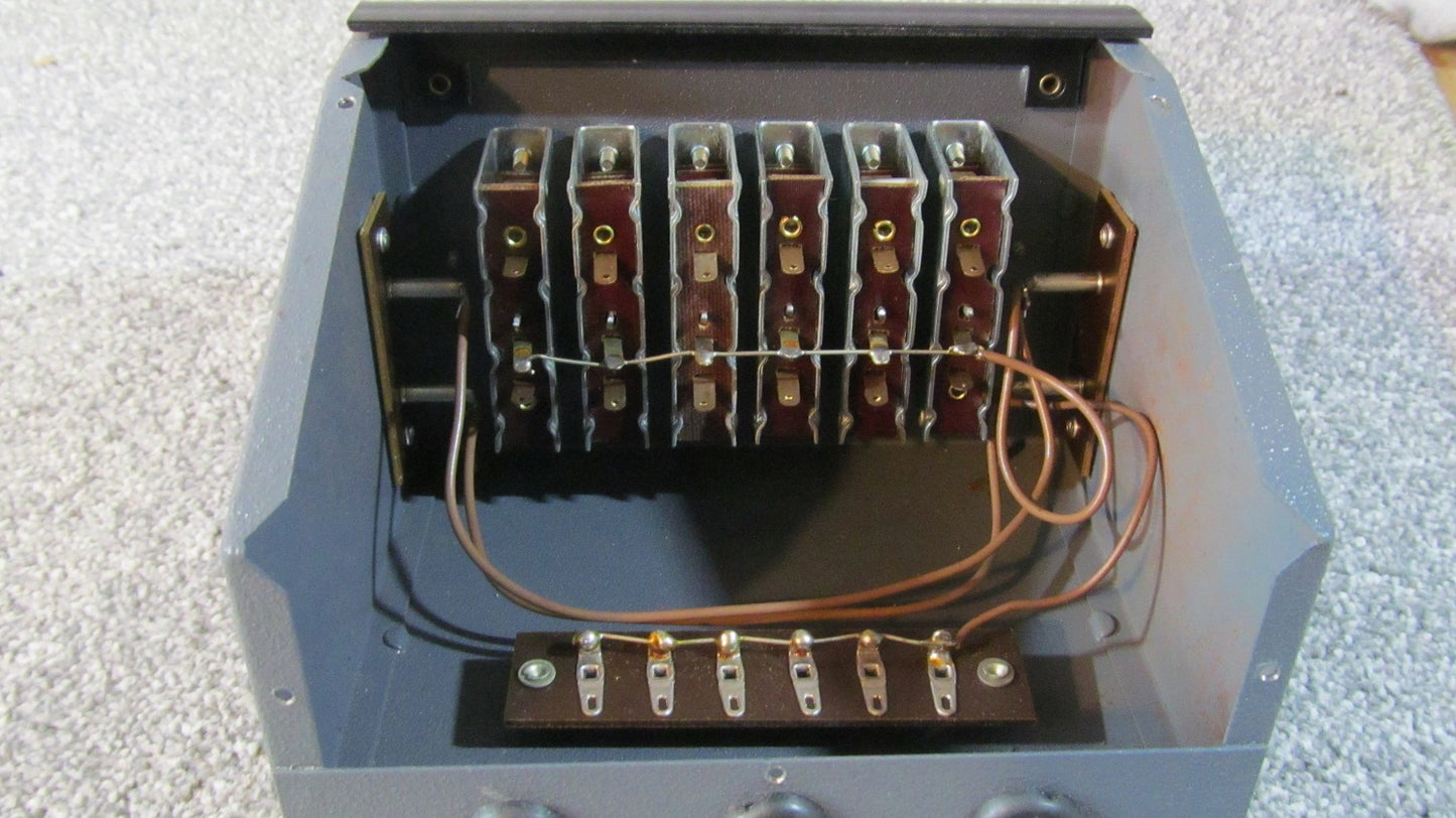 Hammant and Morgan Switch Console. Used. Containing Six Flash Switches.