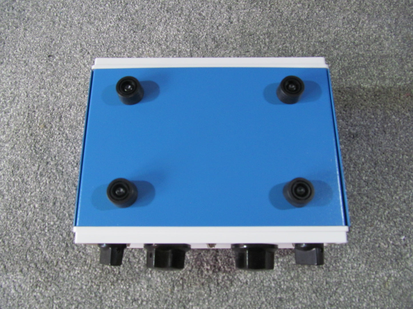 Handem Twinset. Twin Track Model Railway Controller.