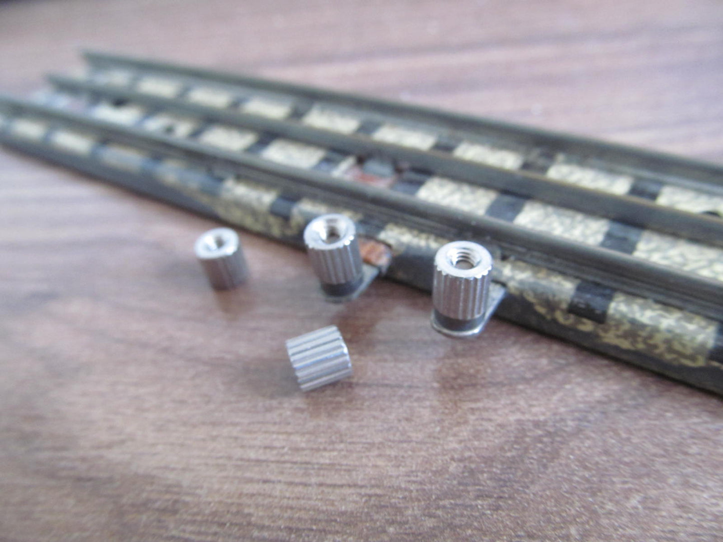 Dublo 3-rail Terminal Nuts