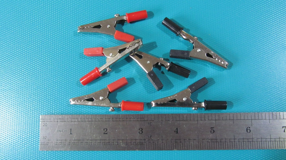 Crocodile Clips. Red and Black. Screw or banana plug connection