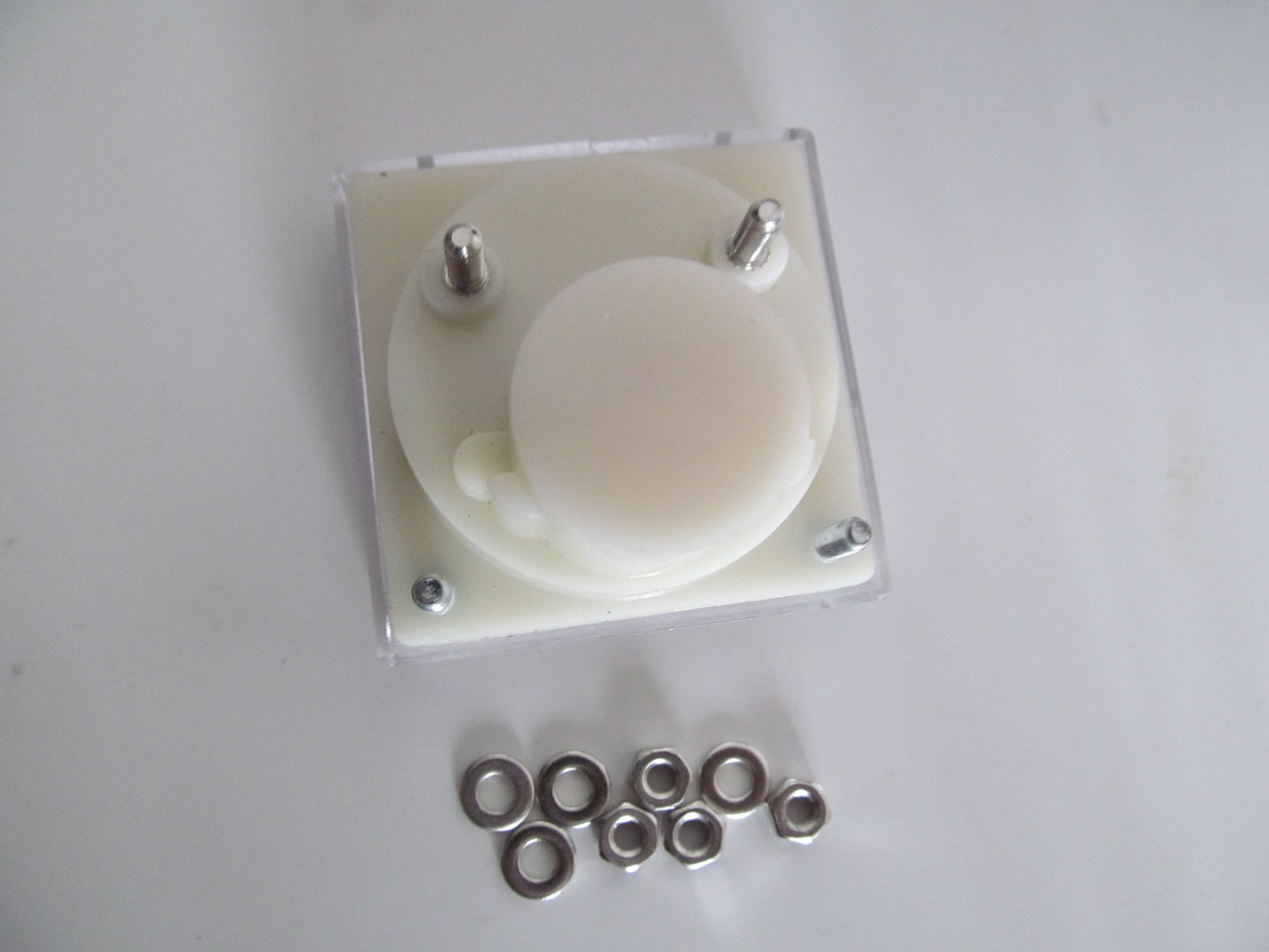 Panel Mounting  12v VOLTMeter 15v range