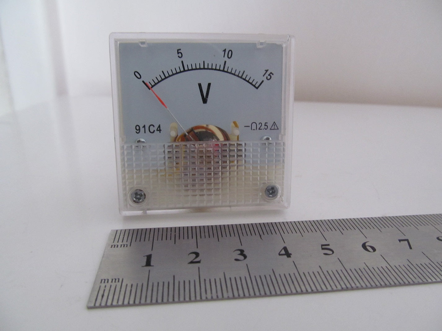 Panel Mounting  12v VOLTMeter 15v range