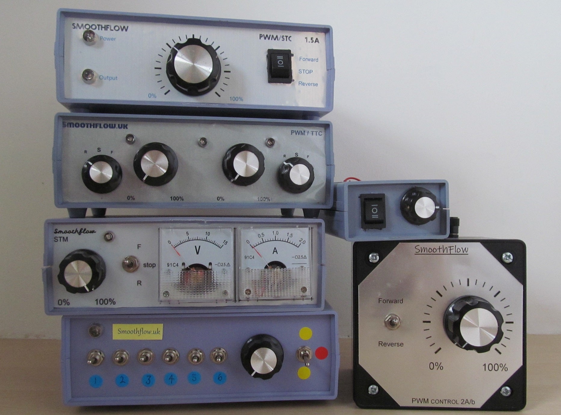 Smoothflow PWM Kits. Model Railway Controllers Complete set of parts