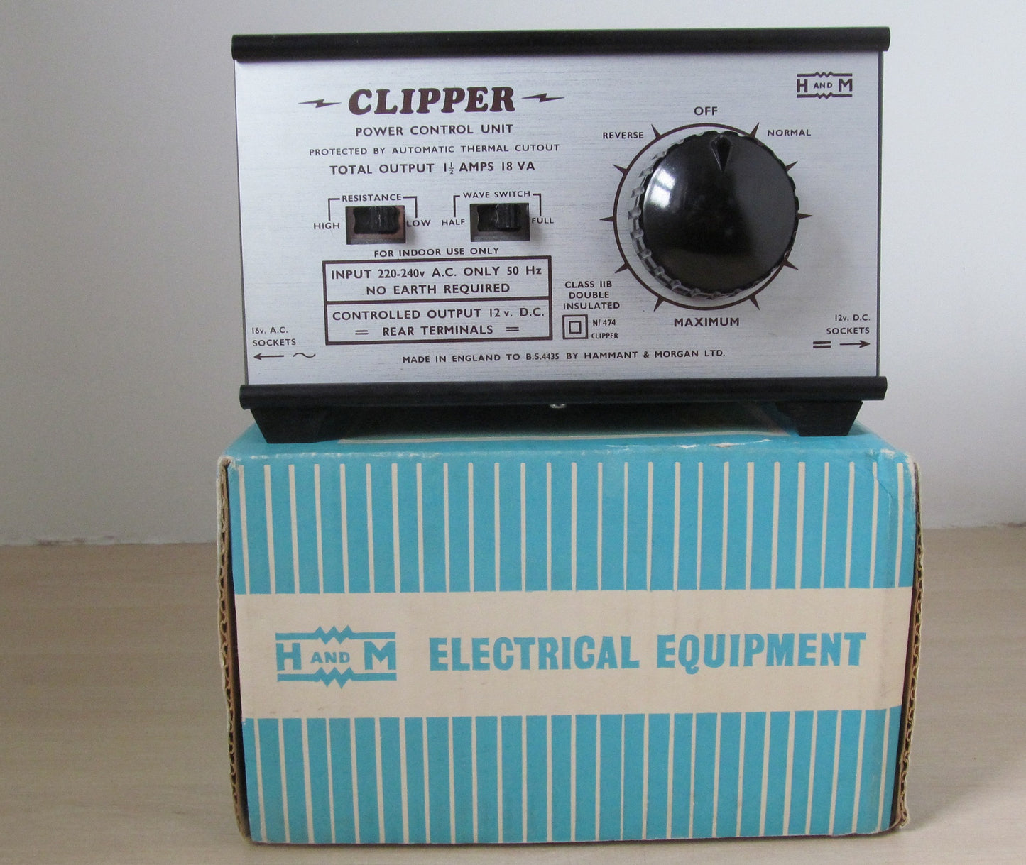 Hammant and Morgan Clipper. Single track controller. Pre-owned, Excellent Condition.Boxed.