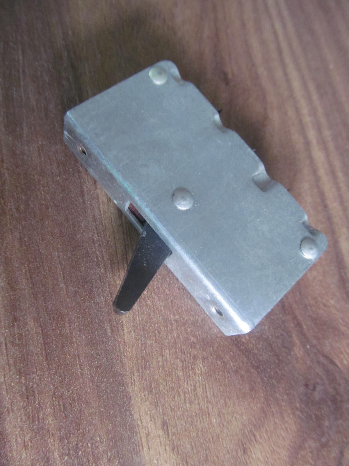Hammant and Morgan Switch. BLACK (on/off/on) – handem electronics