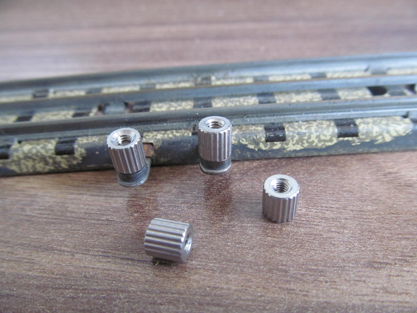 Dublo 3-rail Terminal Nuts
