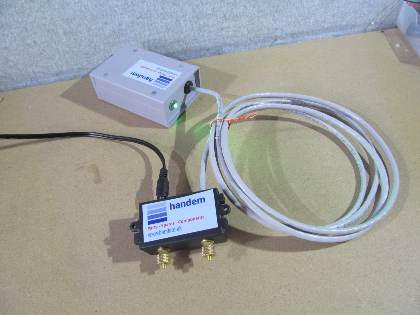 Walkabout Controller with 2M (About 6 ft) cable. PSU included.