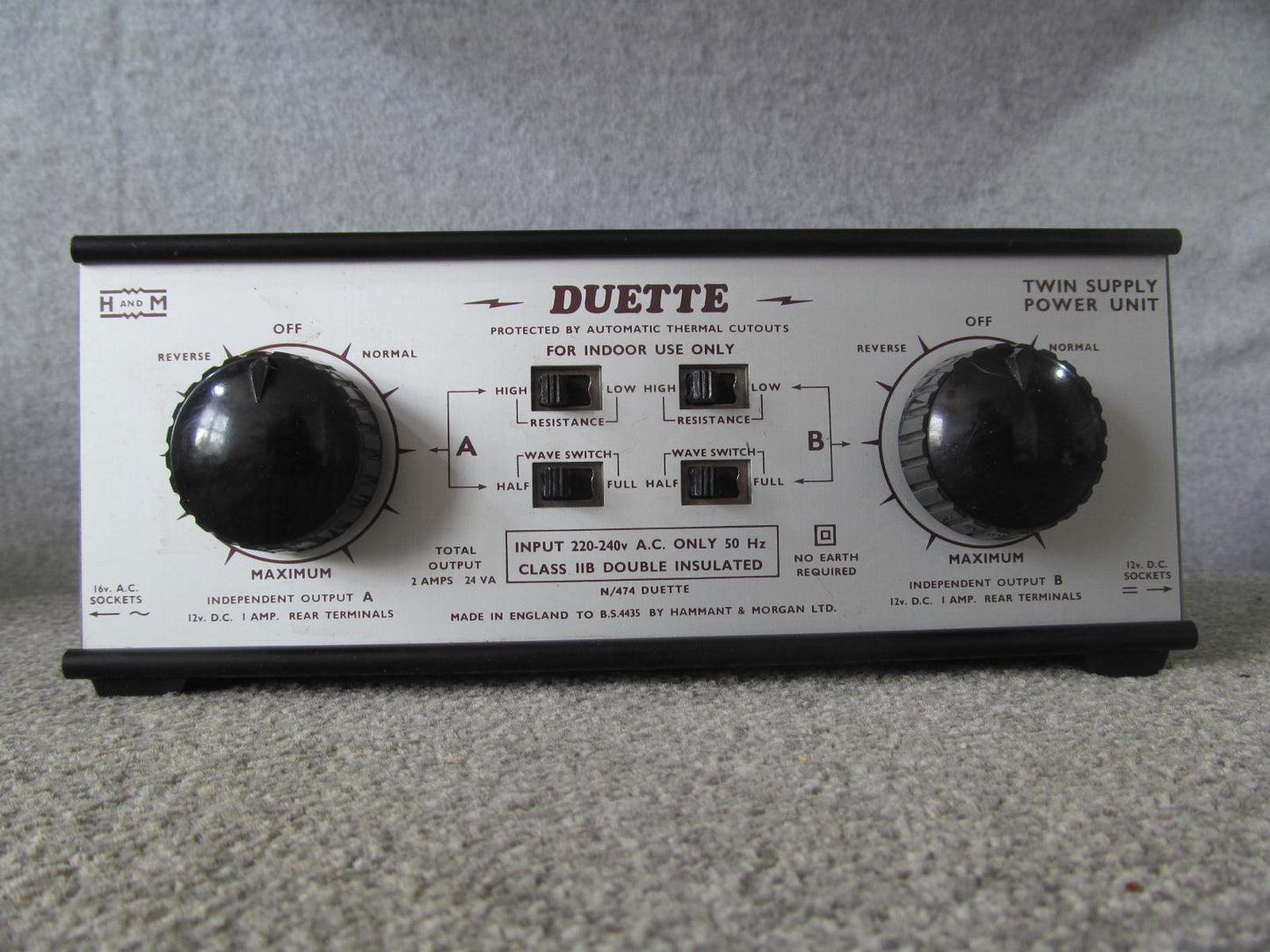 Hammant and Morgan Duette. Pre-owned. Lovely. A Peach! Boxed